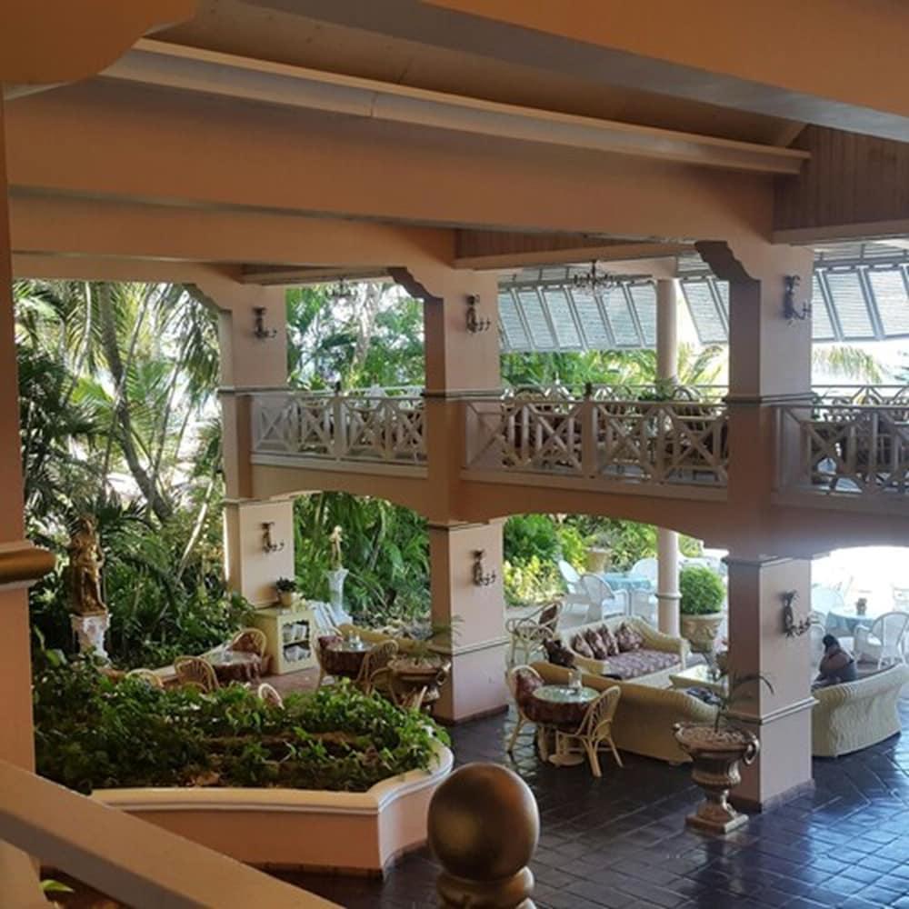 Coco Reef Resort & Spa Crown Point Kültér fotó