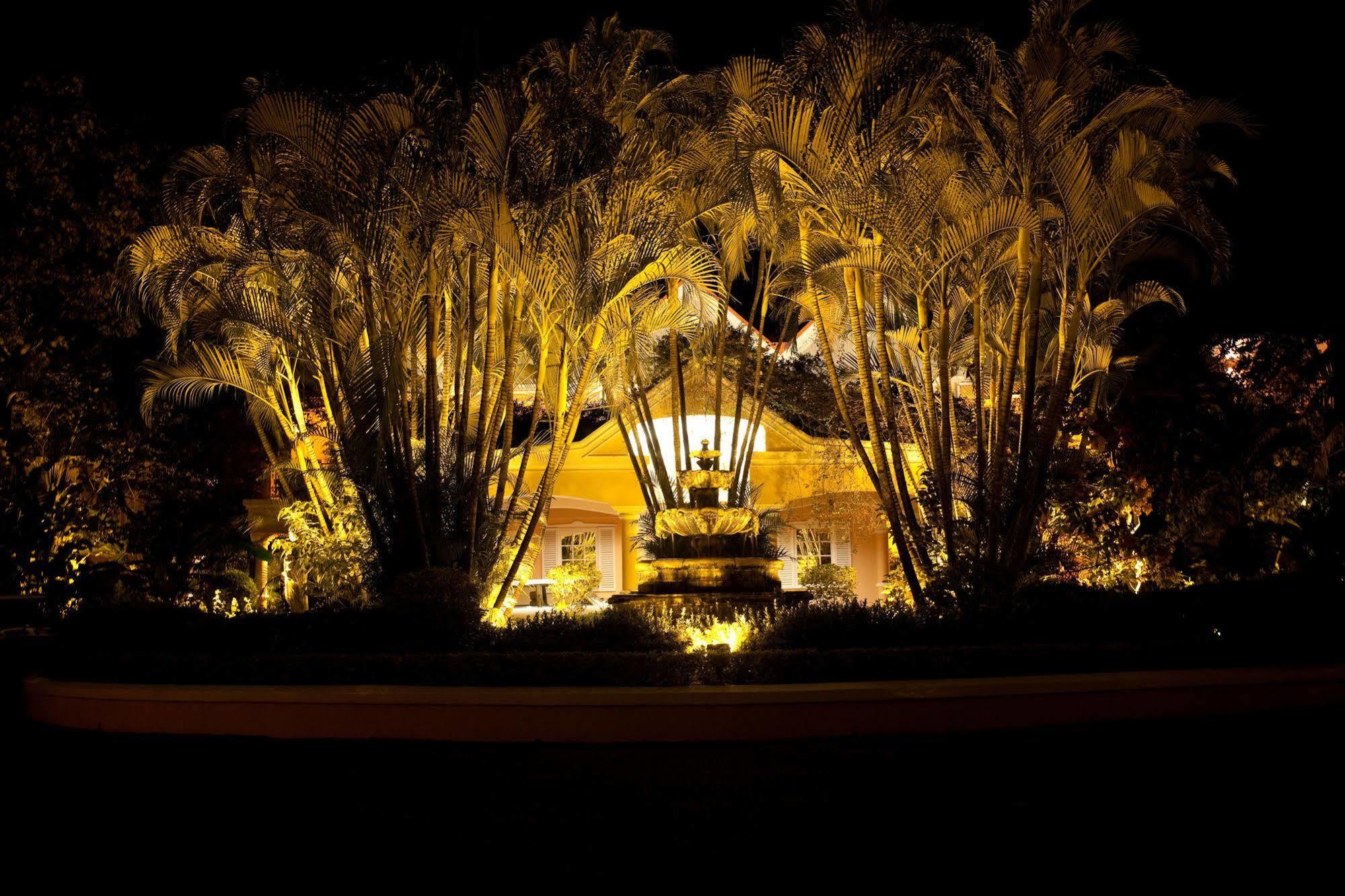 Coco Reef Resort & Spa Crown Point Kültér fotó
